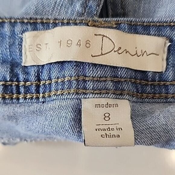 Cato Jeans est 1946 Mid-rise light rinse denim distressed modern jeans Women's 8 - Picture 4 of 6